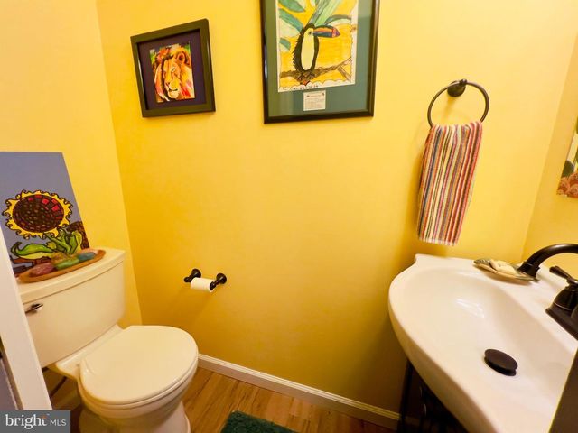 1049 E ALMOND STREET, Vineland, NJ 08360