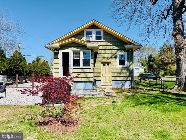 1049 E ALMOND STREET, Vineland, NJ 08360