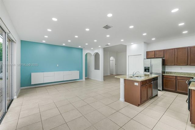 11863 SW 253rd Ter, Homestead, FL 33032