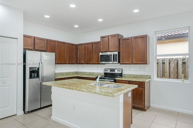 11863 SW 253rd Ter, Homestead, FL 33032