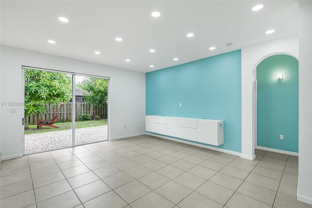 11863 SW 253rd Ter, Homestead, FL 33032