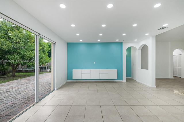 11863 SW 253rd Ter, Homestead, FL 33032