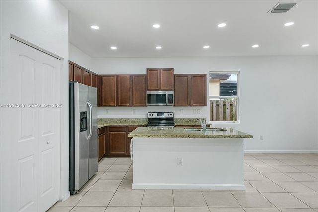 11863 SW 253rd Ter, Homestead, FL 33032