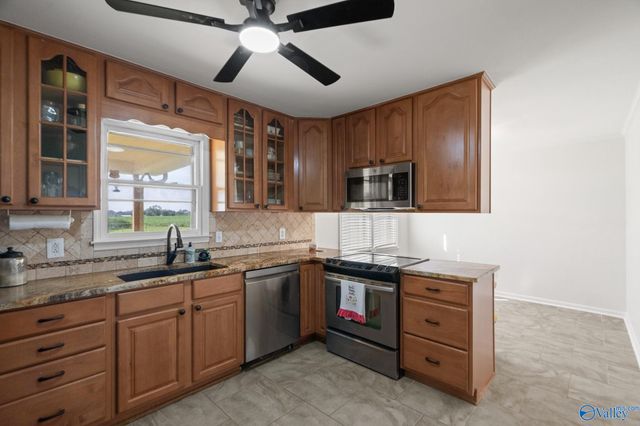 102 Harwell Circle, Meridianville, AL 35759