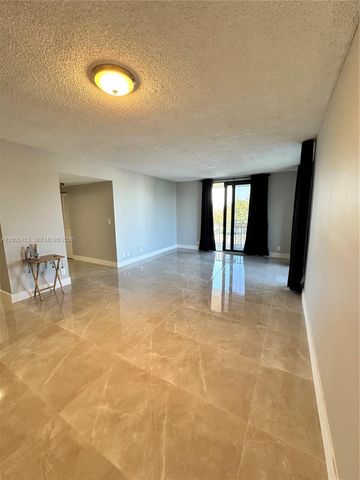 901 Hillcrest Dr 315, Hollywood, FL 33021