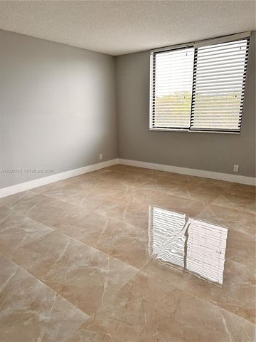 901 Hillcrest Dr 315, Hollywood, FL 33021