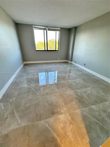 901 Hillcrest Dr 315, Hollywood, FL 33021