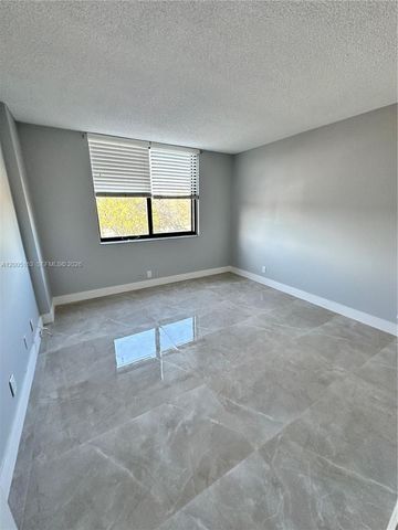 901 Hillcrest Dr 315, Hollywood, FL 33021