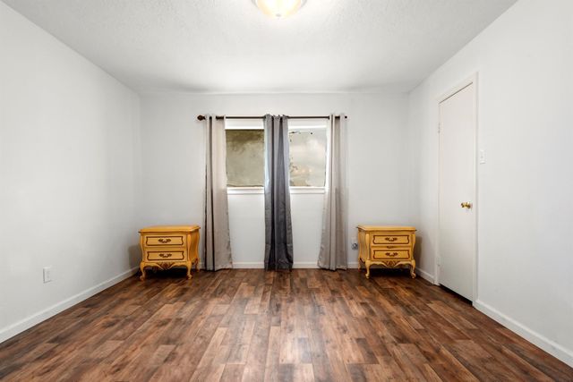 318 County Road 296d, Alvin, TX 77511