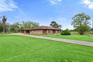 318 County Road 296d, Alvin, TX 77511