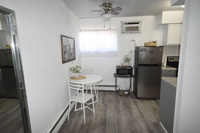 605 N Wolf Road B9, Hillside, IL 60162