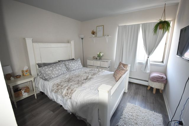 605 N Wolf Road B9, Hillside, IL 60162