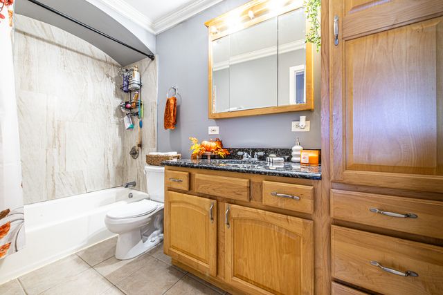 4931 N East River Road 3A, Norridge, IL 60706