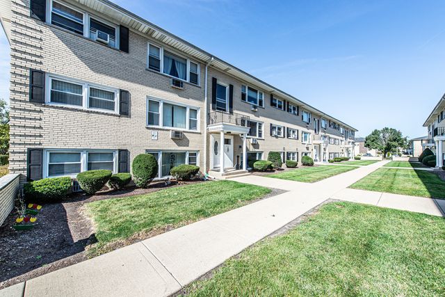 4931 N East River Road 3A, Norridge, IL 60706