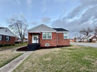 2665 E 27th Street, Granite City, IL 62040
