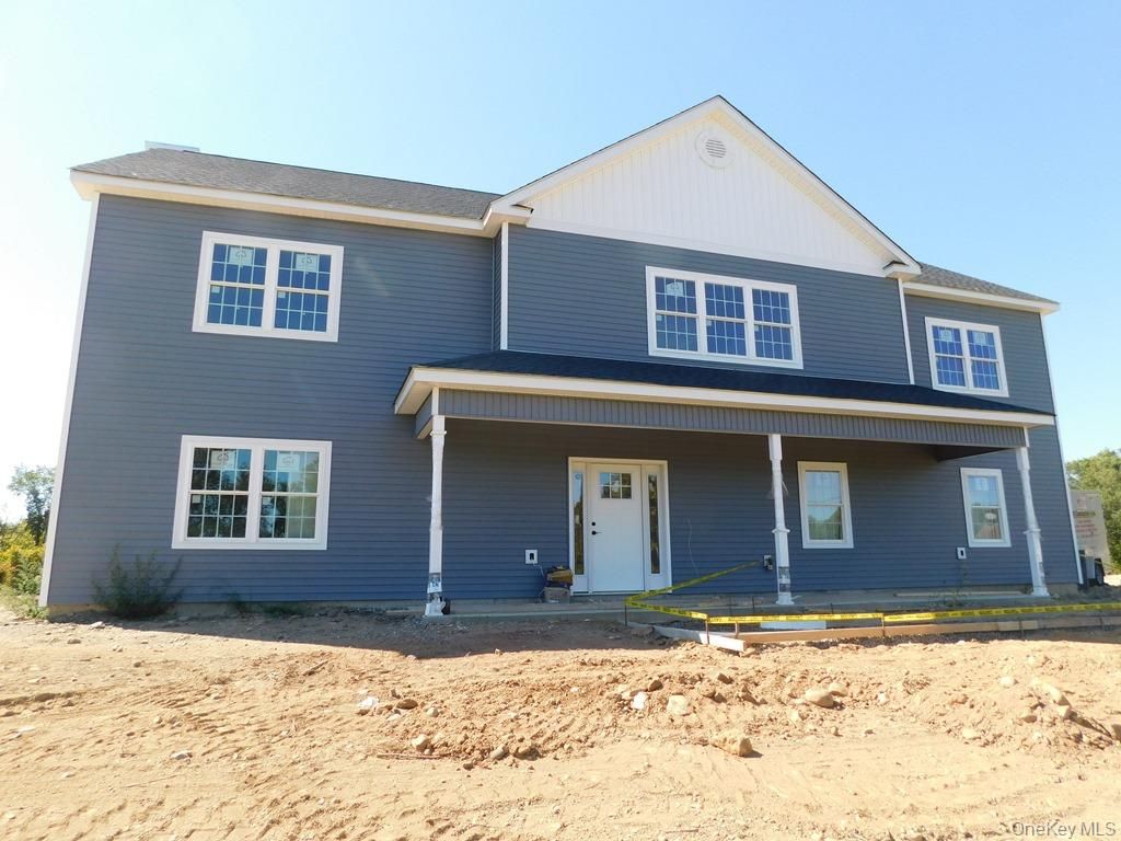 84 Quaker Street, Wallkill, NY 12589