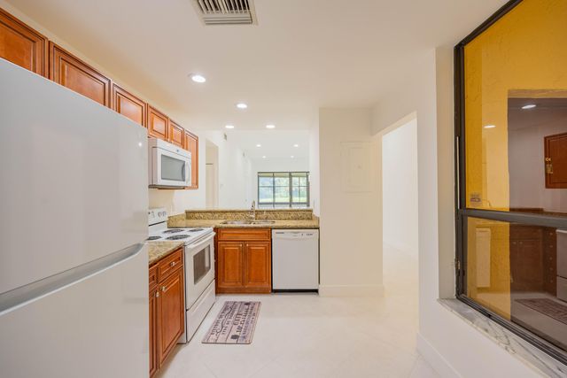 7520 La Paz Boulevard A104, Boca Raton, FL 33433