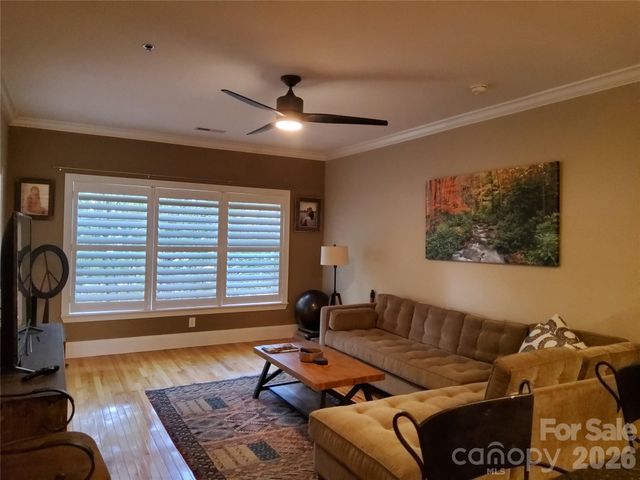 155 S Lexington Avenue 203, Asheville, NC 28801
