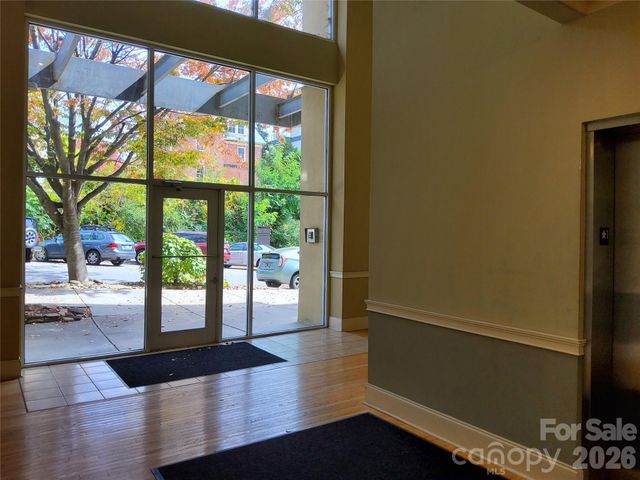 155 S Lexington Avenue 203, Asheville, NC 28801