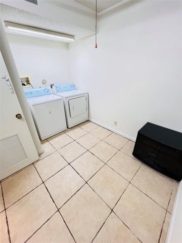 8020 Hampton Boulevard 102, North Lauderdale, FL 33068