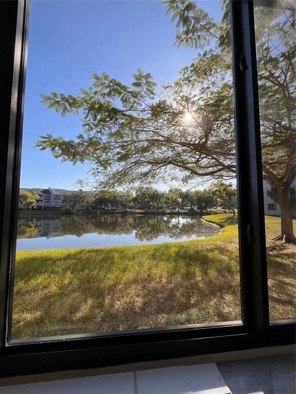 8020 Hampton Boulevard 102, North Lauderdale, FL 33068