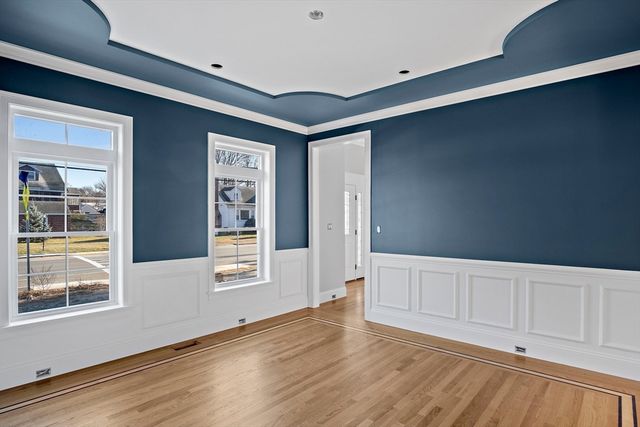23 Day Cir, Woburn, MA 01801