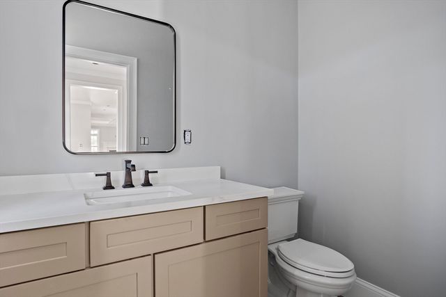 23 Day Cir, Woburn, MA 01801