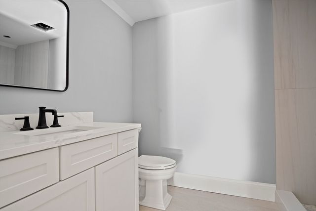 23 Day Cir, Woburn, MA 01801
