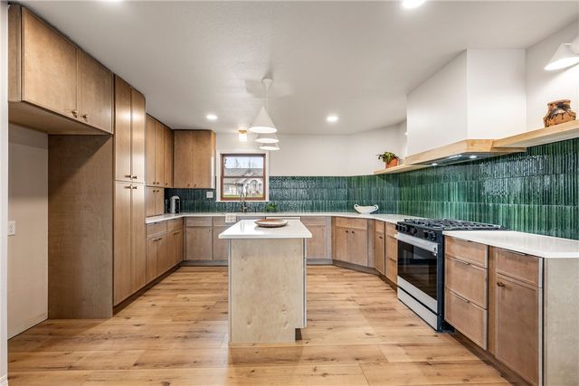 409 Lakeview Drive, Springdale, AR 72764