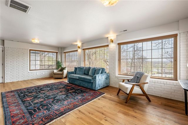 409 Lakeview Drive, Springdale, AR 72764