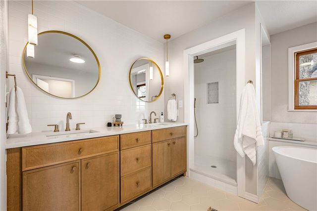 409 Lakeview Drive, Springdale, AR 72764