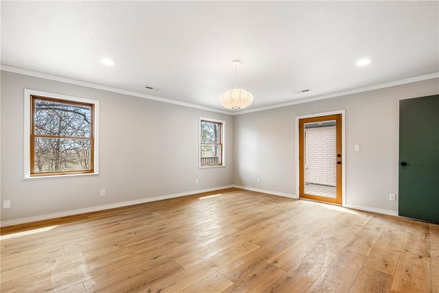 409 Lakeview Drive, Springdale, AR 72764