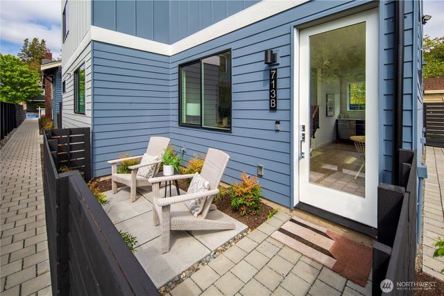 713 B N 70th Street, Seattle, WA 98103