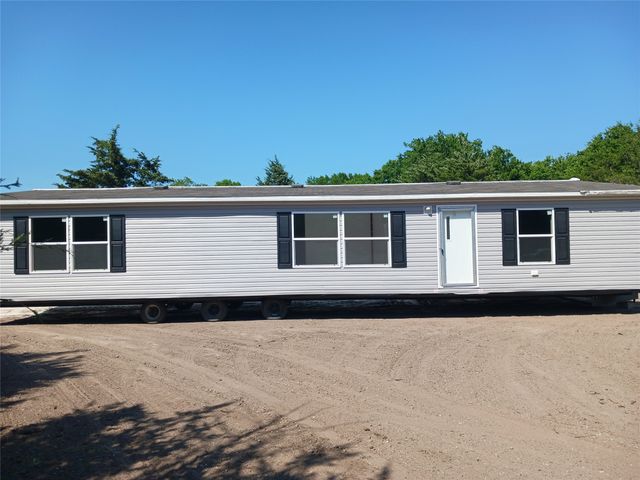 8883 NE County Road 2075, Powell, TX 75153
