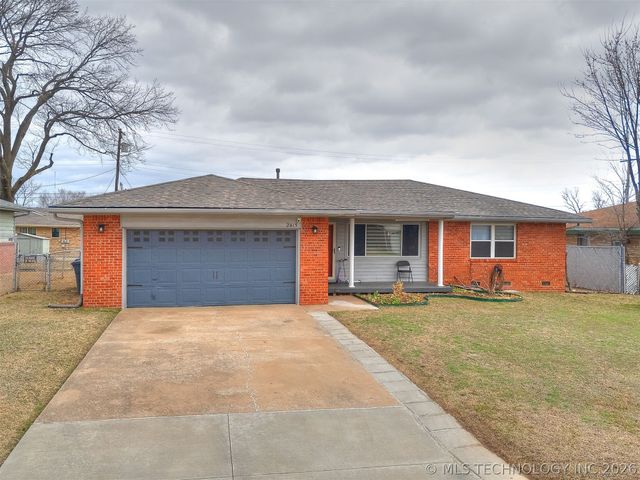 2415 W 45th Place, Tulsa, OK 74107