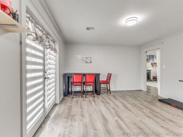 2415 W 45th Place, Tulsa, OK 74107