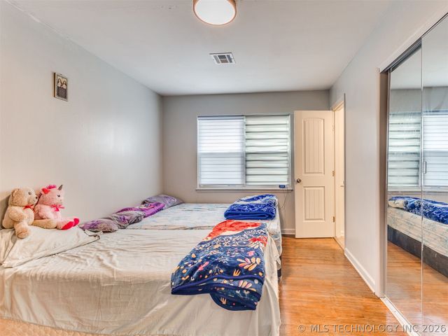 2415 W 45th Place, Tulsa, OK 74107
