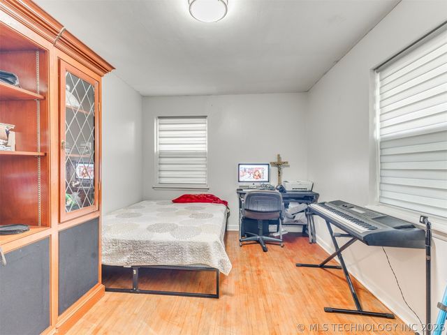 2415 W 45th Place, Tulsa, OK 74107