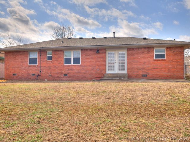 2415 W 45th Place, Tulsa, OK 74107