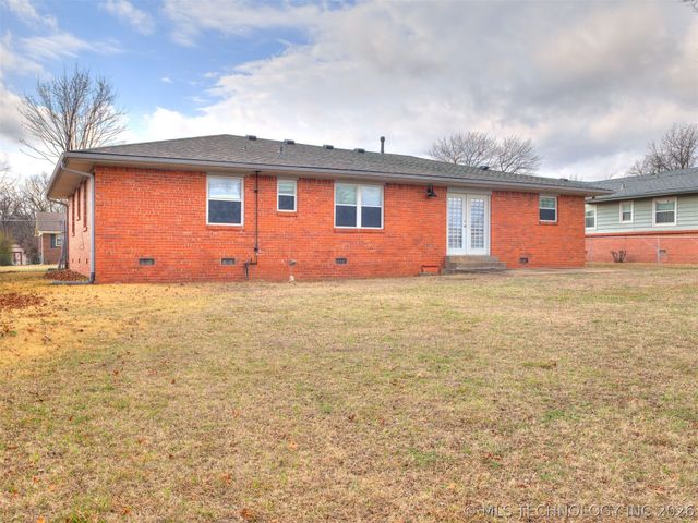 2415 W 45th Place, Tulsa, OK 74107