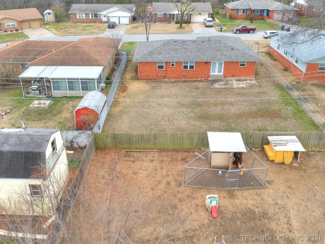 2415 W 45th Place, Tulsa, OK 74107