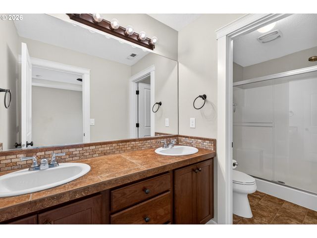 14085 PASSAGE Pkwy, Oregon City, OR 97045