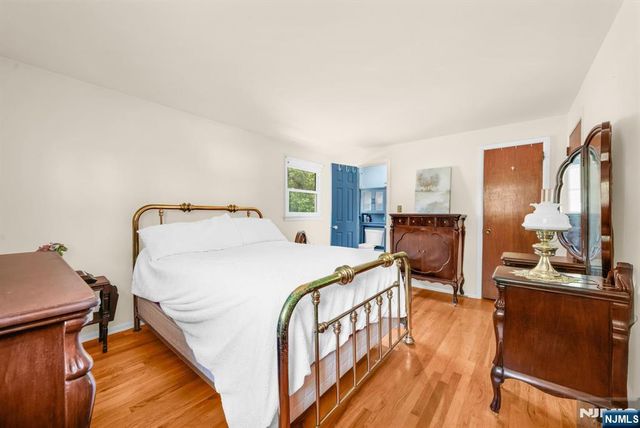 19 Lawrence Road, Wayne, NJ 07470