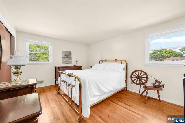 19 Lawrence Road, Wayne, NJ 07470