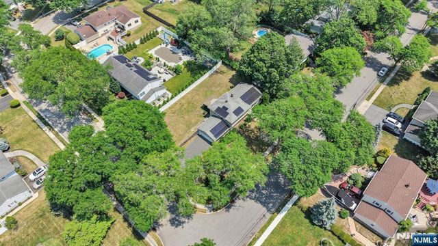 19 Lawrence Road, Wayne, NJ 07470