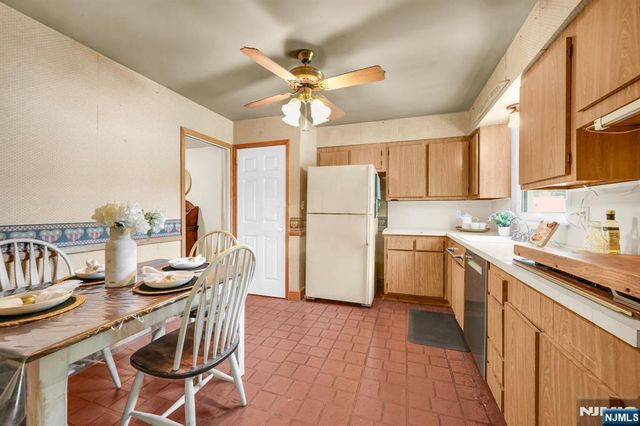 19 Lawrence Road, Wayne, NJ 07470