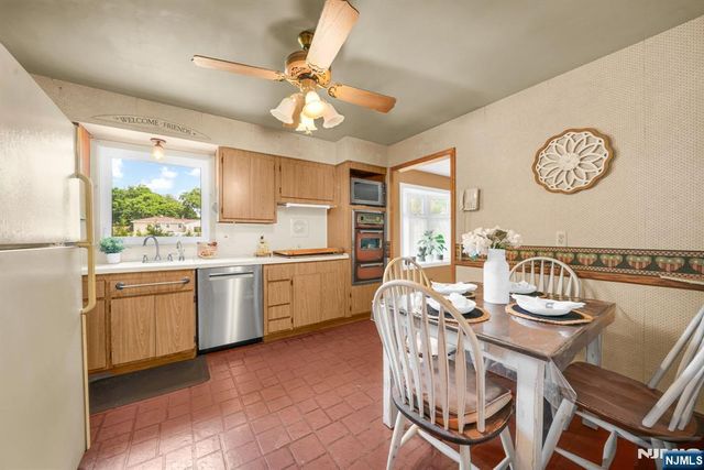 19 Lawrence Road, Wayne, NJ 07470