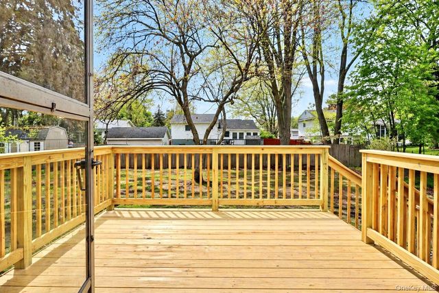 16 Brewster Drive, Middletown, NY 10940