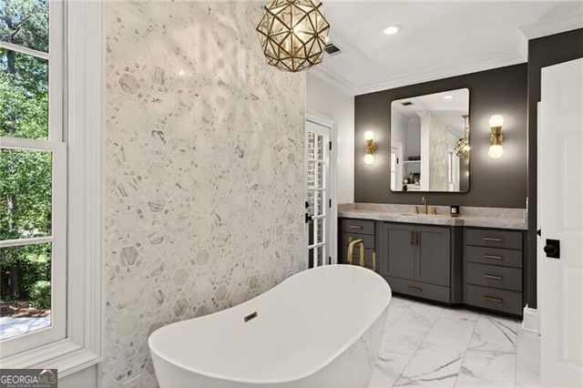 4917 Rebel Trail, Atlanta, GA 30327