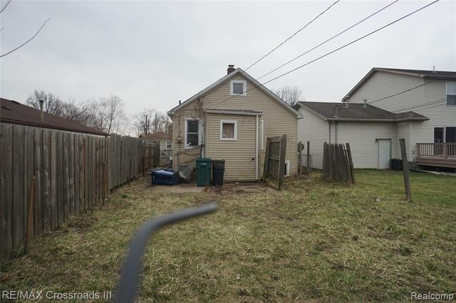 1418 Hanford Avenue, Lincoln Park, MI 48146